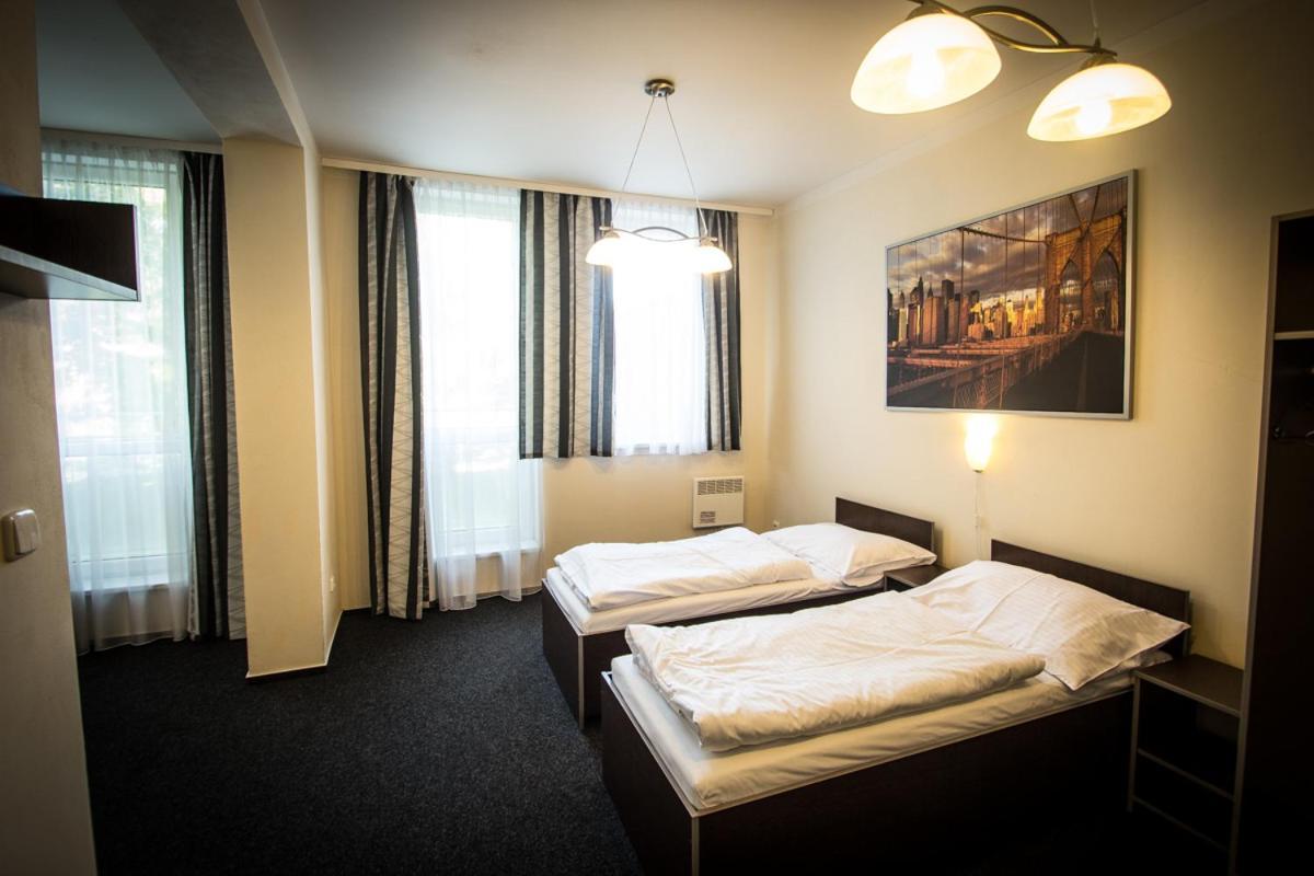 Hotel Sazavsky Ostrov Sázava Zewnętrze zdjęcie