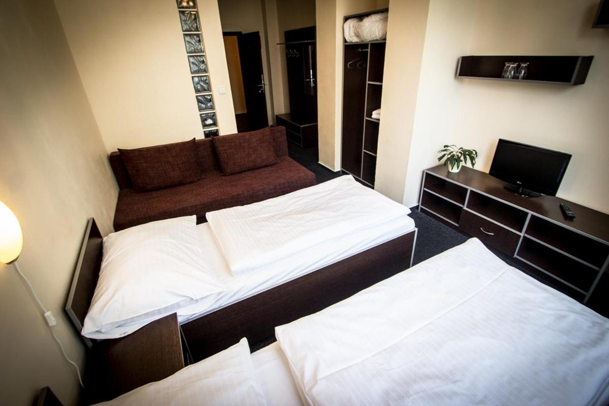 Hotel Sazavsky Ostrov Sázava Zewnętrze zdjęcie